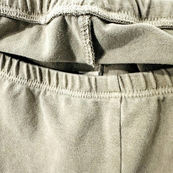 SKIMS NWOT Kim Kardashian Outdoor High Waist Biker Bike Shorts Khaki Size Medium - Picture 6 of 6